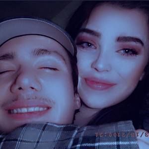 Meet your Posher, Alexis